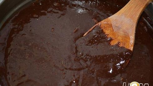 брауни на темном пиве с малиной