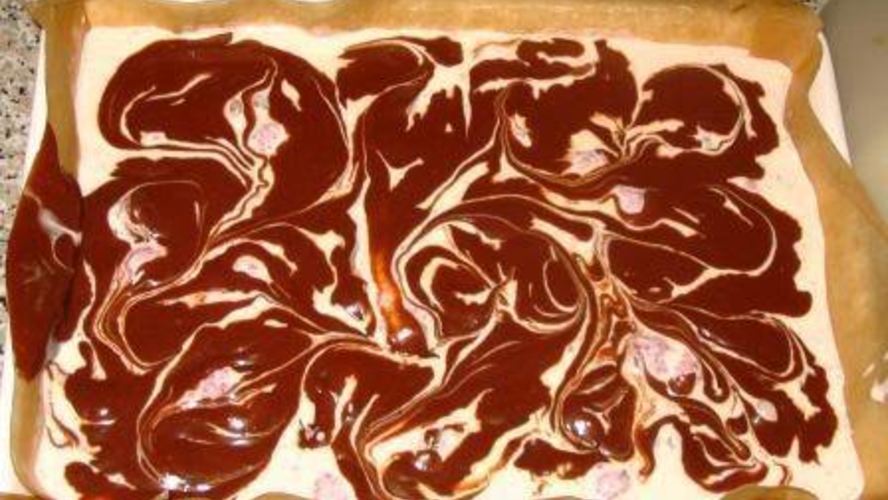 Рецепт брауни с крим-чизом и малиной