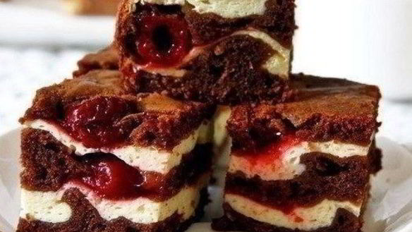 Рецепт Брауни с творогом и вишней