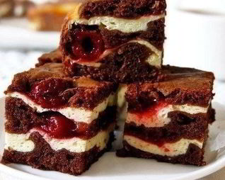 Брауни с творогом и вишней