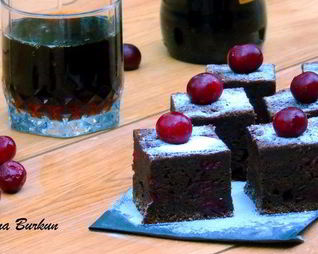 Брауни с вишней на темном пиве