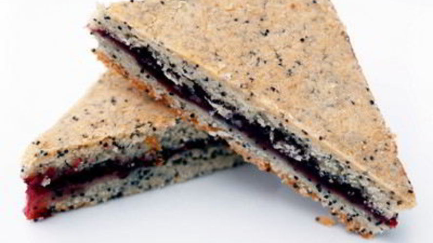 Рецепт песочные пирожные с маком и фруктовой прослойкой