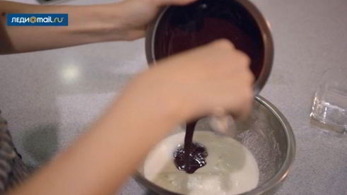 пирожное шоколадная лава