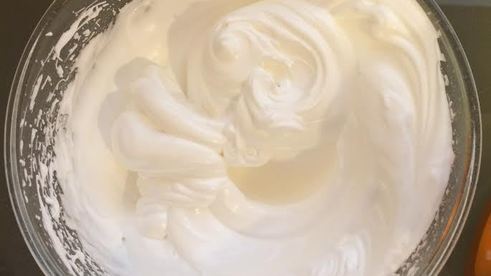 пирожное сникерс