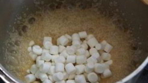 пирожные из попкорна с миндалем