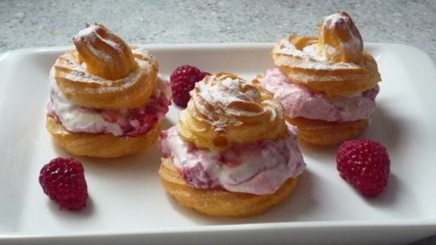 Рецепт пирожные из заварного теста с малиновой начинкой