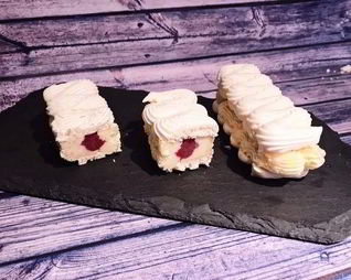 Пирожные Павлова с кокосовым кремом