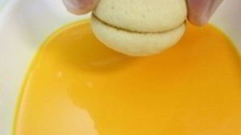 пирожные персики