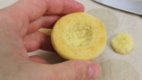 пирожные персики