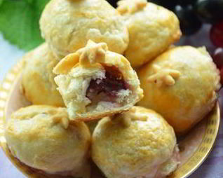 Пирожные с виноградом