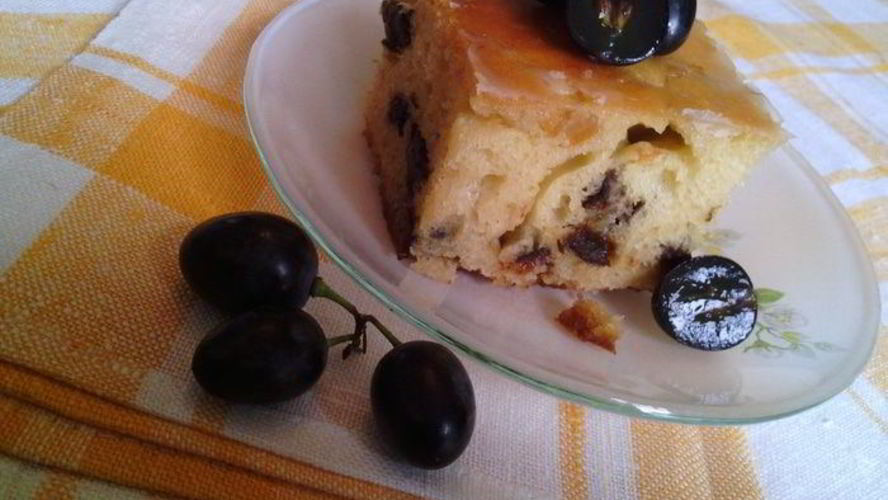 Рецепт ромовые пирожные с черносливом и цукатами