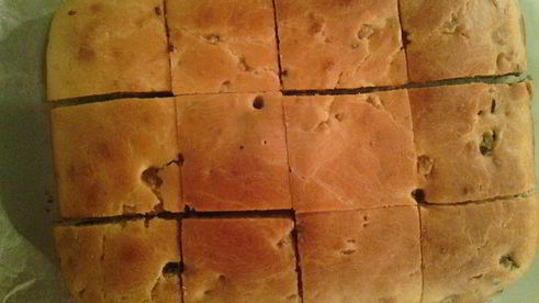 ромовые пирожные с черносливом и цукатами