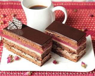 Шоколадно-малиновые пирожные