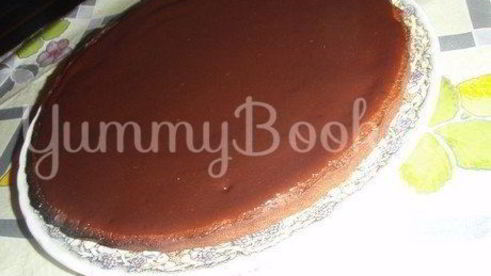 шоколадное пирожное с орехами