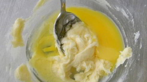 шоколадное пирожное с зефиром