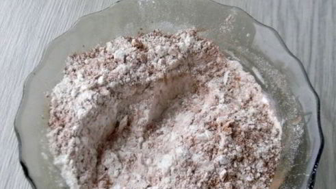 шоколадное пирожное с зефиром