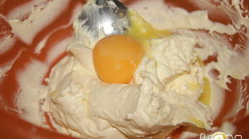 шоколадные пирожные с кремом