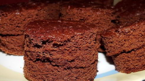 шоколадные пирожные со сливочно-ванильным кремом