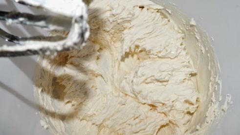 шоколадные пирожные со сливочно-ванильным кремом