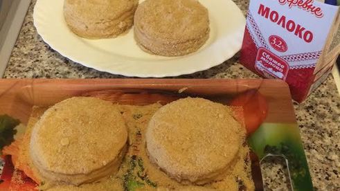 слоеное медовое пирожное