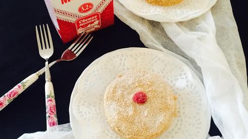 слоеное медовое пирожное