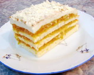 Яблочно-пудинговое пирожное пляцок