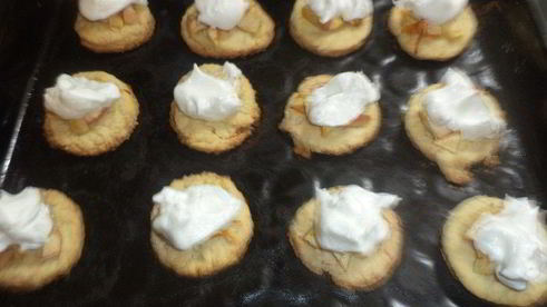 яблочные пирожные