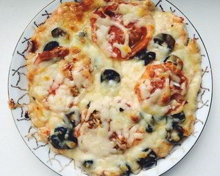 Диетическая пицца на курином тесте