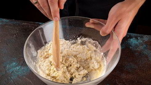 домашняя пицца с моцареллой и креветками