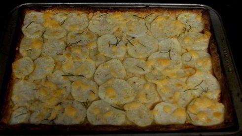 картофельная пицца с розмарином