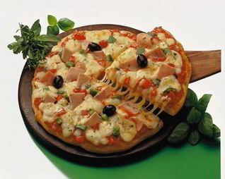 Картофельная пицца с ветчиной и грибами