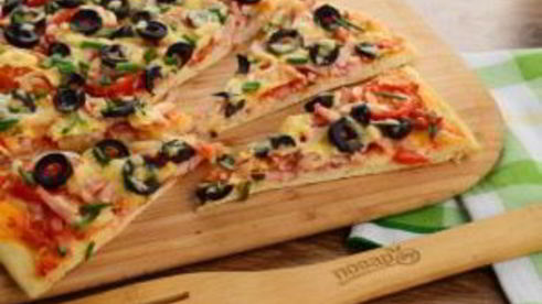 пицца домашняя с колбасой