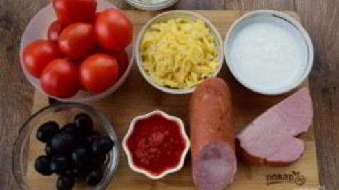 пицца домашняя с колбасой