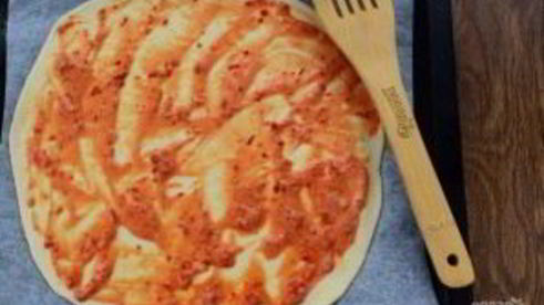 пицца домашняя с колбасой