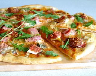 Пицца из пирожкового теста в духовке