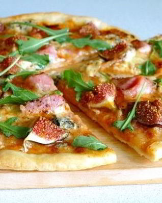 Пицца из пирожкового теста в духовке