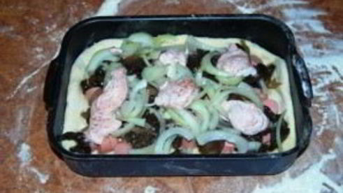 пицца из пирожкового теста