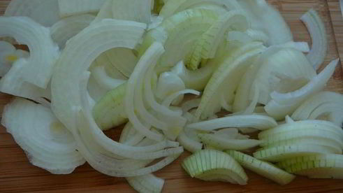 пицца из ржаного тестаохотничьяс лисичками и колбасками