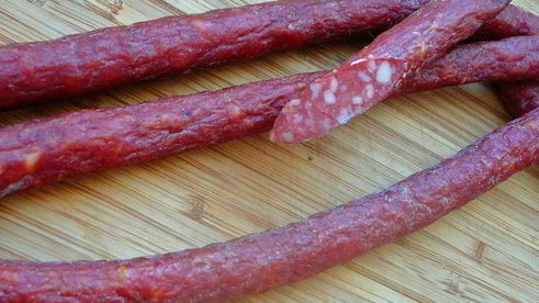 пицца из ржаного тестаохотничьяс лисичками и колбасками