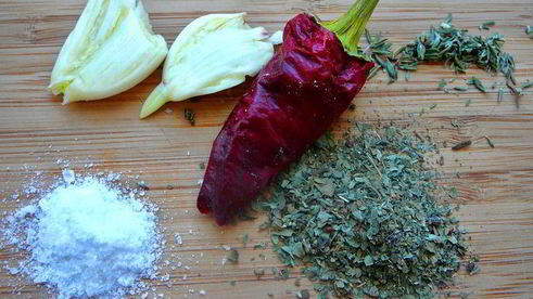 пицца из ржаного тестаохотничьяс лисичками и колбасками