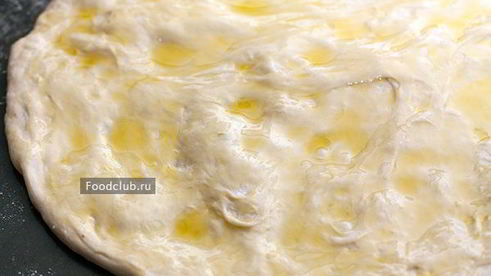 пицца с колбасой и брокколи