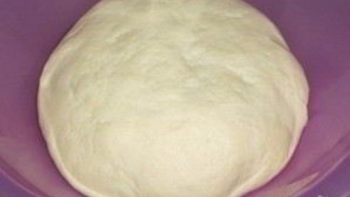 пицца с колбасой на дрожжевом тесте