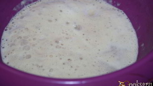 пицца с курицей и маслинами