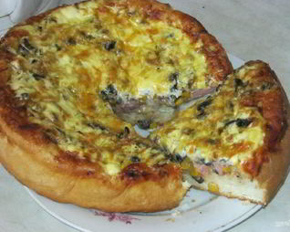 Пицца с вешенками и кукурузой