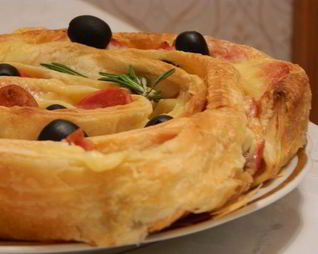 Пицца с ветчиной