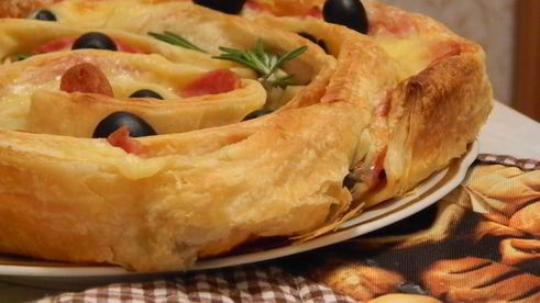 пицца с ветчиной