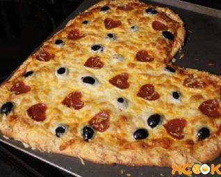 Пицца в форме сердца