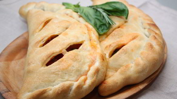 Рецепт Закрытая пицца кальцоне с овощами