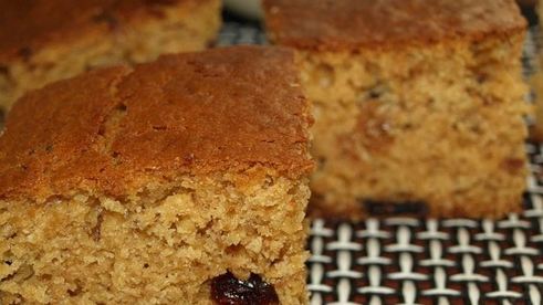 имбирная коврижка с изюмом и вяленой клюквой