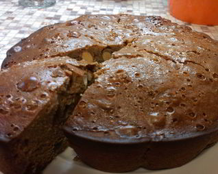 Коврижка медовая с орехами и цукатами